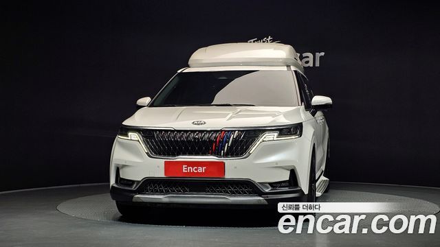 Kia Canival 2021 — photo 3