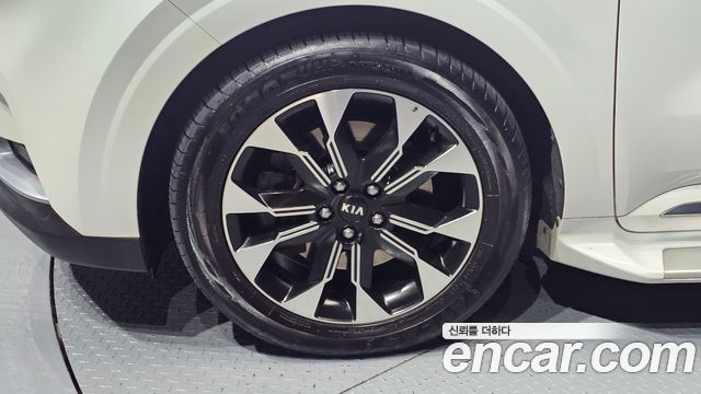 Kia Canival 2021 — photo 5