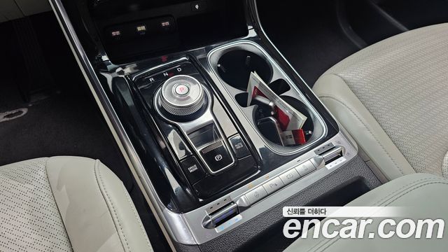 Kia Canival 2021 — photo 9