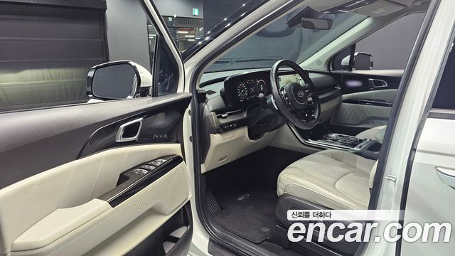 Kia Canival 2021 — photo 10