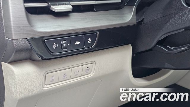 Kia Canival 2021 — photo 16