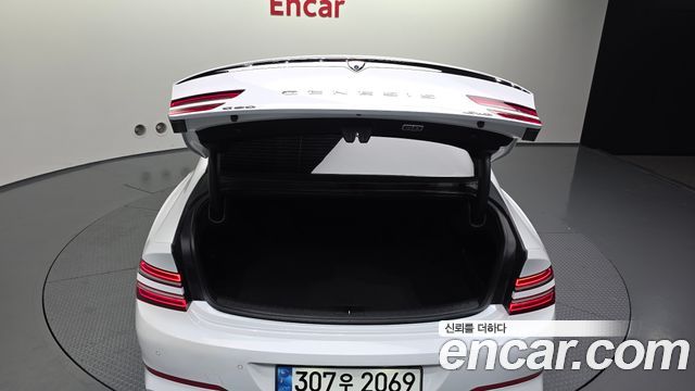 Genesis G80 2022 — photo 26
