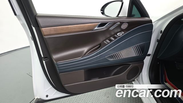 Genesis G80 2022 — photo 14