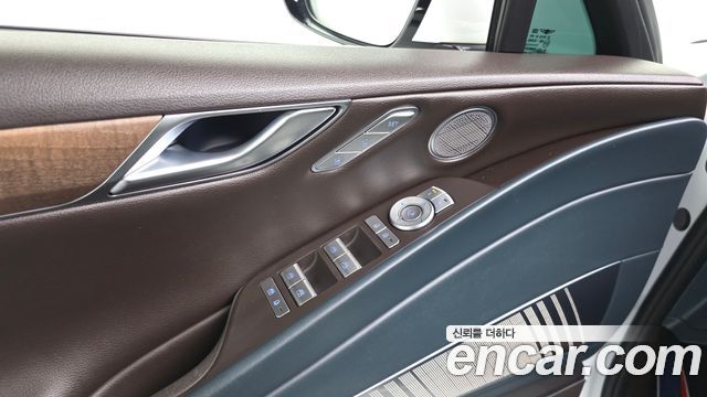 Genesis G80 2022 — photo 29