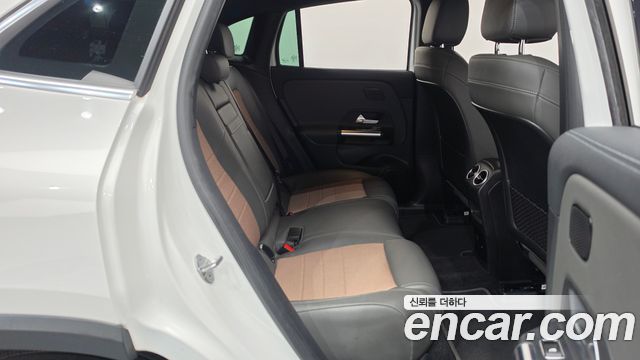 Mercedes-Benz EQA 2021 — photo 17