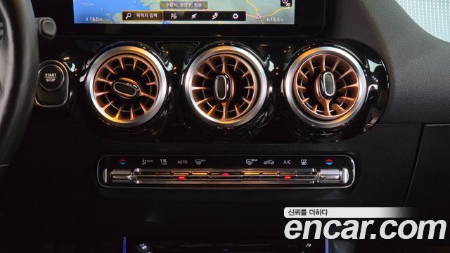 Mercedes-Benz EQA 2021 — photo 18