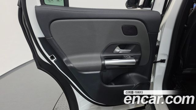 Mercedes-Benz EQA 2021 — photo 15
