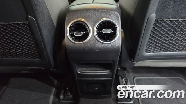 Mercedes-Benz EQA 2021 — photo 32