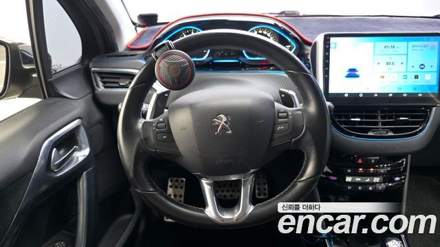 Peugeot 2008 2015 — photo 13