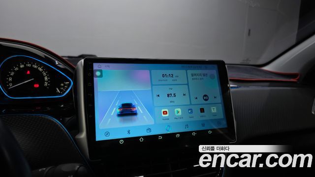 Peugeot 2008 2015 — photo 14