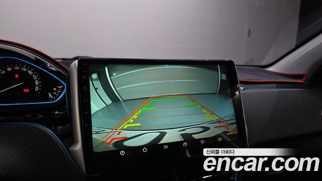 Peugeot 2008 2015 — photo 15