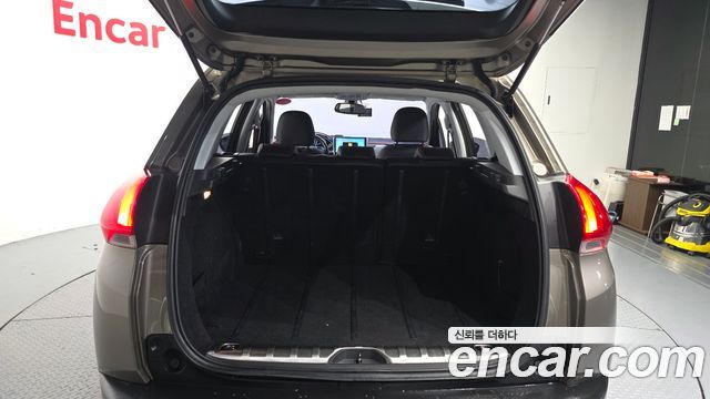 Peugeot 2008 2015 — photo 20