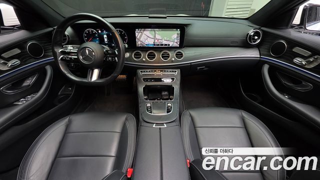 Mercedes-Benz E-Class 2021 — photo 7