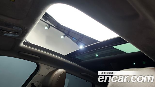 Hyundai Santafe 2019 — photo 18
