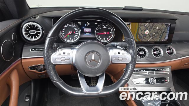 Mercedes-Benz E-Class 2019 — photo 14