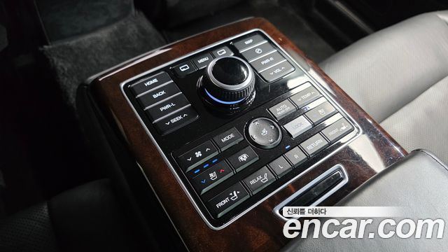 Hyundai Equus 2015 — photo 18