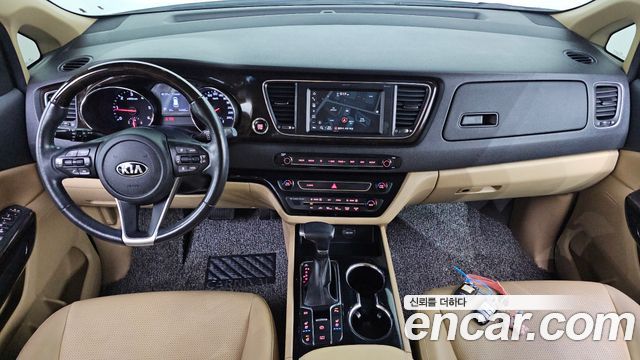 Kia Canival 2019 — photo 7