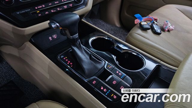 Kia Canival 2019 — photo 9
