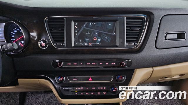 Kia Canival 2019 — photo 13
