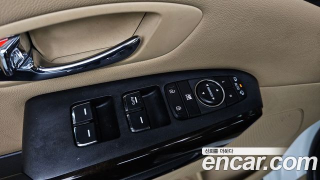Kia Canival 2019 — photo 16