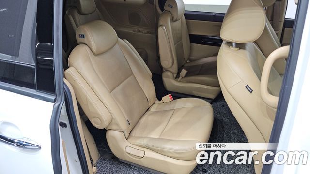 Kia Canival 2019 — photo 19