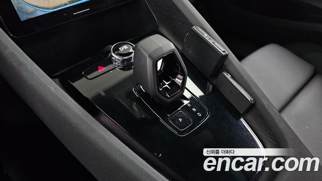 Polestar Polestar 2 2022 — photo 12