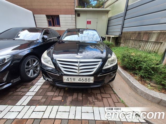 Hyundai Genesis 2010 — photo 1