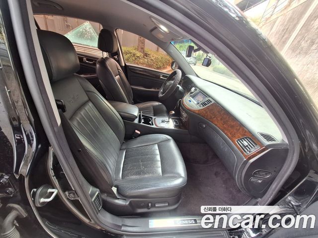 Hyundai Genesis 2010 — photo 7