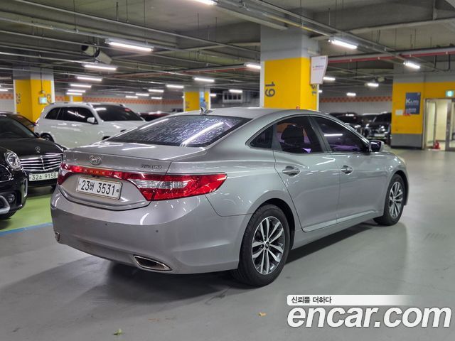 Hyundai Grandeur 2011 — photo 3