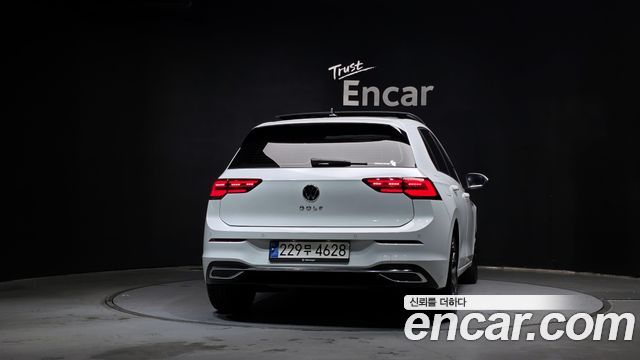 Volkswagen Golf 2022 — photo 4