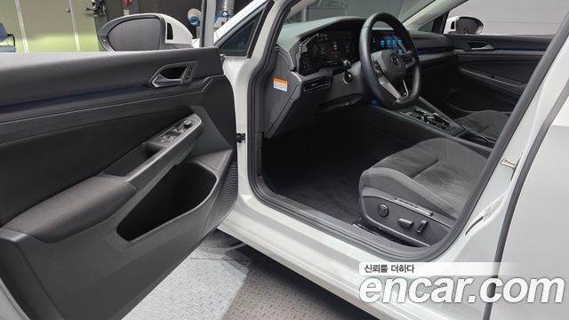 Volkswagen Golf 2022 — photo 13