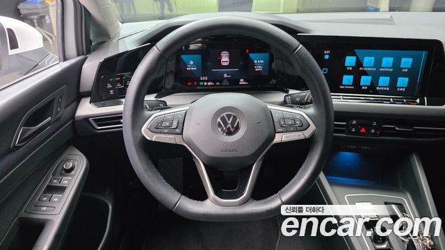 Volkswagen Golf 2022 — photo 19
