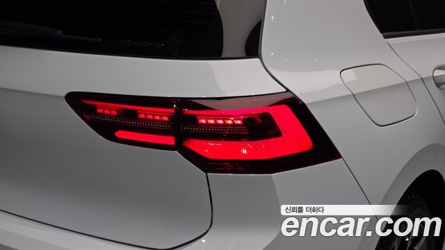 Volkswagen Golf 2022 — photo 9