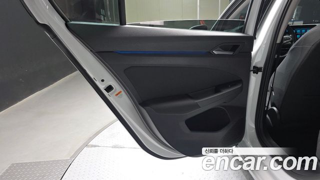 Volkswagen Golf 2022 — photo 15