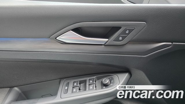 Volkswagen Golf 2022 — photo 28