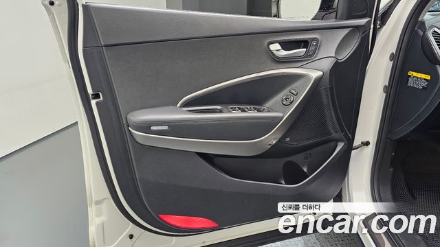 Hyundai Santafe 2016 — photo 14
