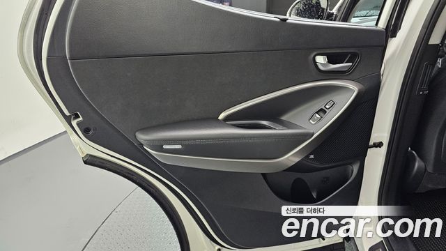 Hyundai Santafe 2016 — photo 15