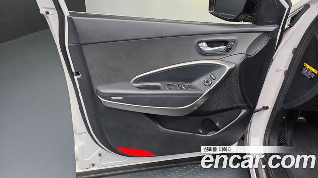 Hyundai Santafe 2016 — photo 14