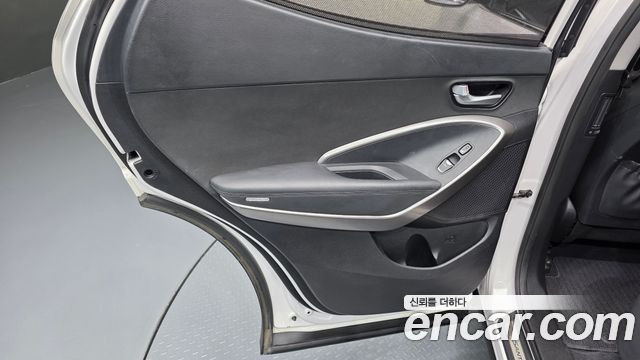 Hyundai Santafe 2016 — photo 15