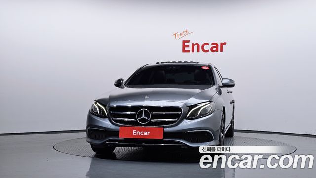 Mercedes-Benz E-Class 2020 — photo 3