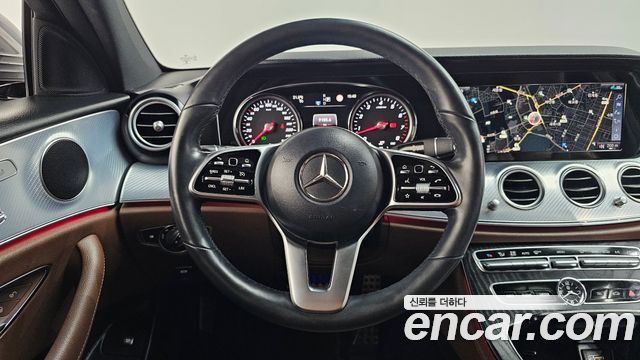 Mercedes-Benz E-Class 2020 — photo 19