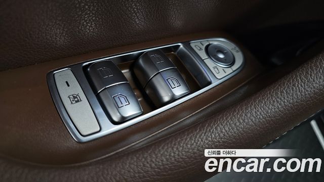 Mercedes-Benz E-Class 2020 — photo 29