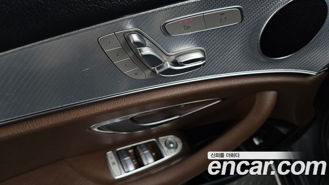 Mercedes-Benz E-Class 2020 — photo 37