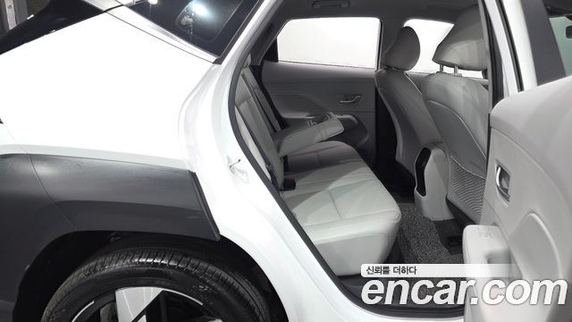 Hyundai Kona 2023 — photo 17