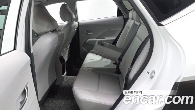 Hyundai Kona 2023 — photo 18