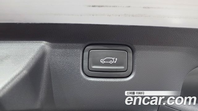 Hyundai Kona 2023 — photo 23