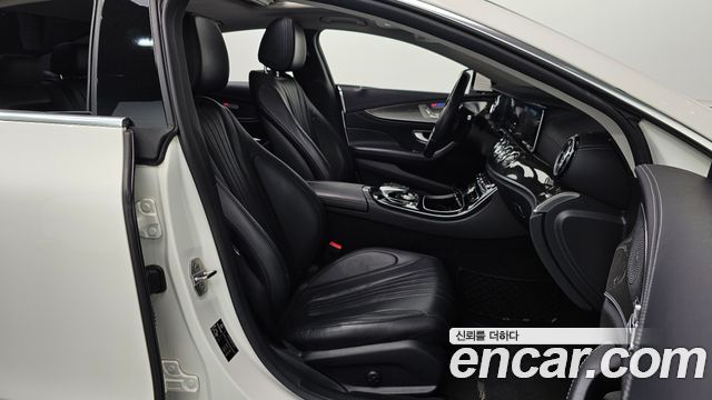 Mercedes-Benz CLS-Class 2019 — photo 11