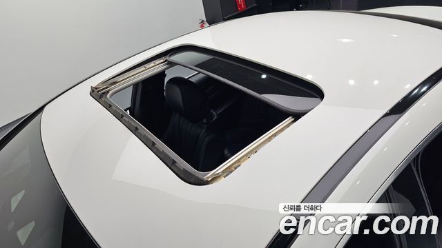 Mercedes-Benz CLS-Class 2019 — photo 19