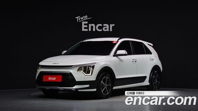 Kia Niro 2023 — photo 1