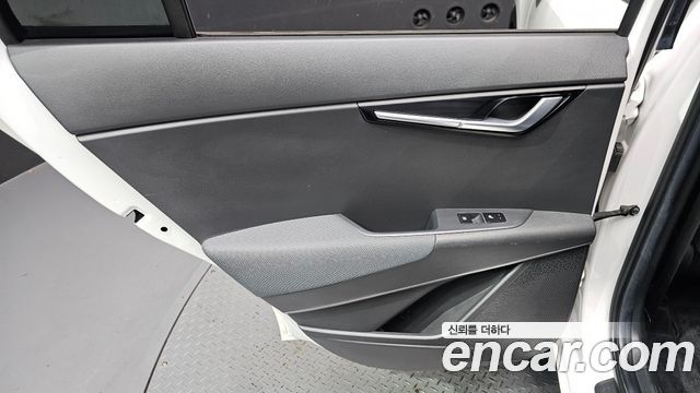 Kia Niro 2023 — photo 15